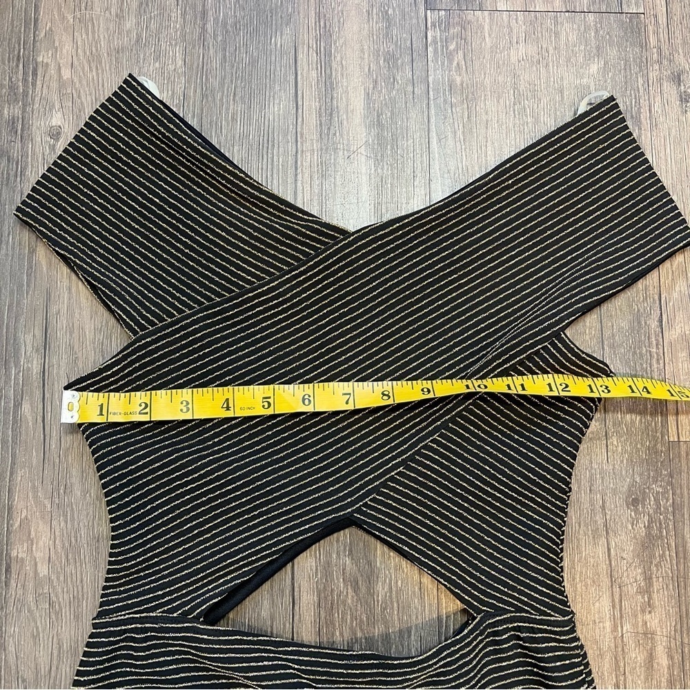 Alt B Bodycon Black Gold Shimmer Stripes Off Shoulders Cut Out Dress Midi Size S - Picture 8 of 9